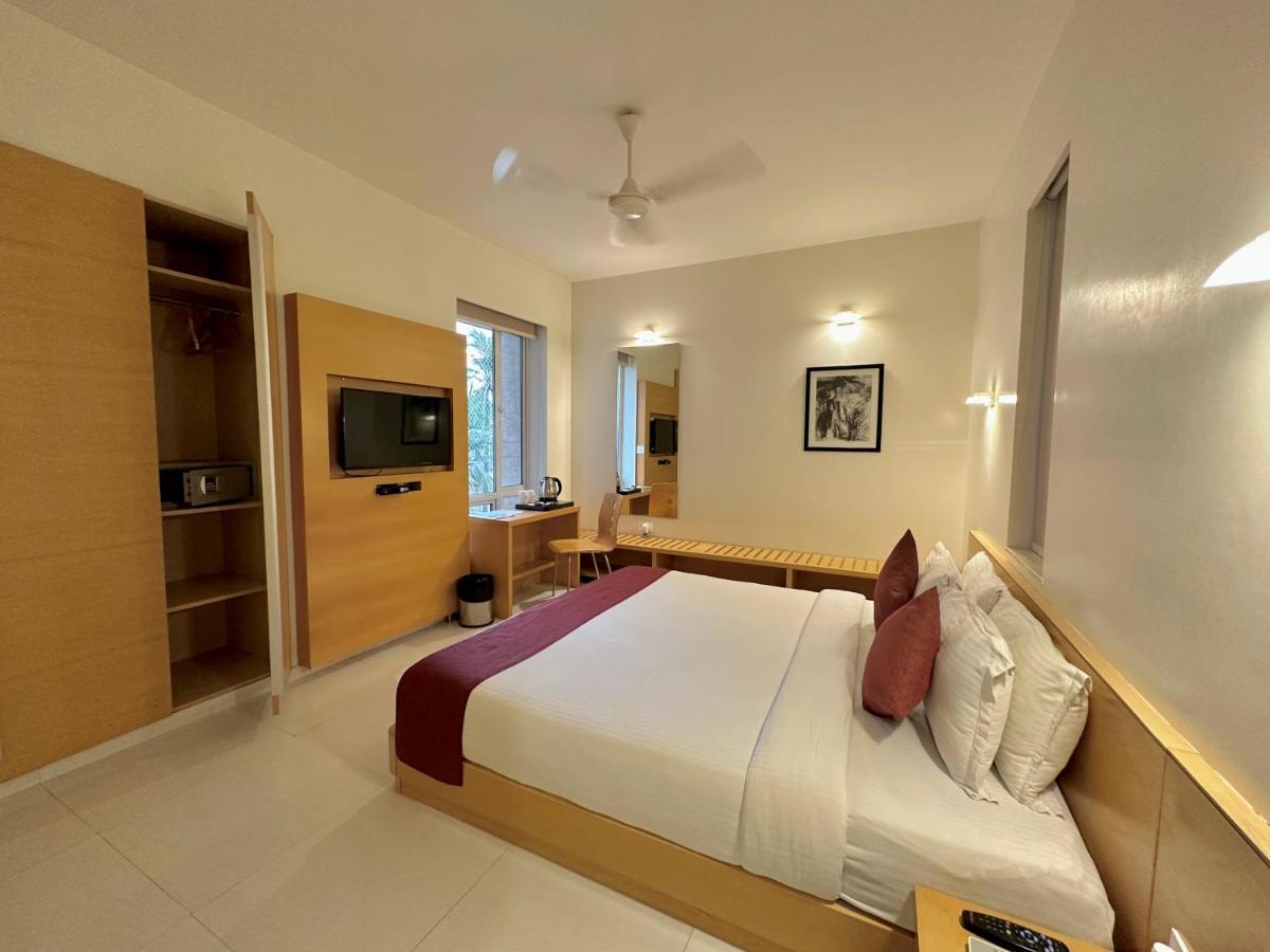 Quality Inn Patria Suites, Rajkot Luaran gambar