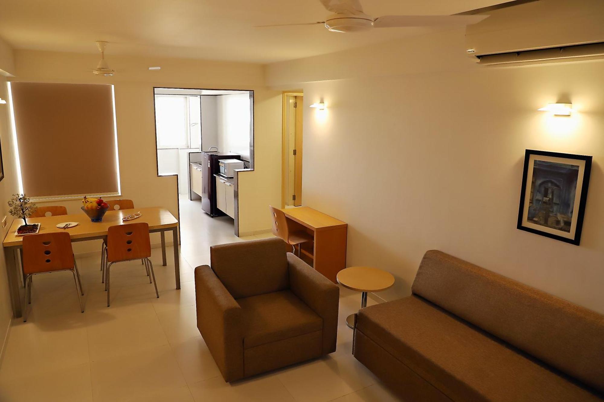 Quality Inn Patria Suites, Rajkot Luaran gambar