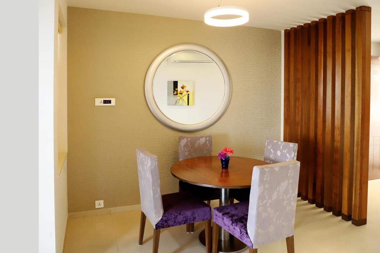 Quality Inn Patria Suites, Rajkot Luaran gambar