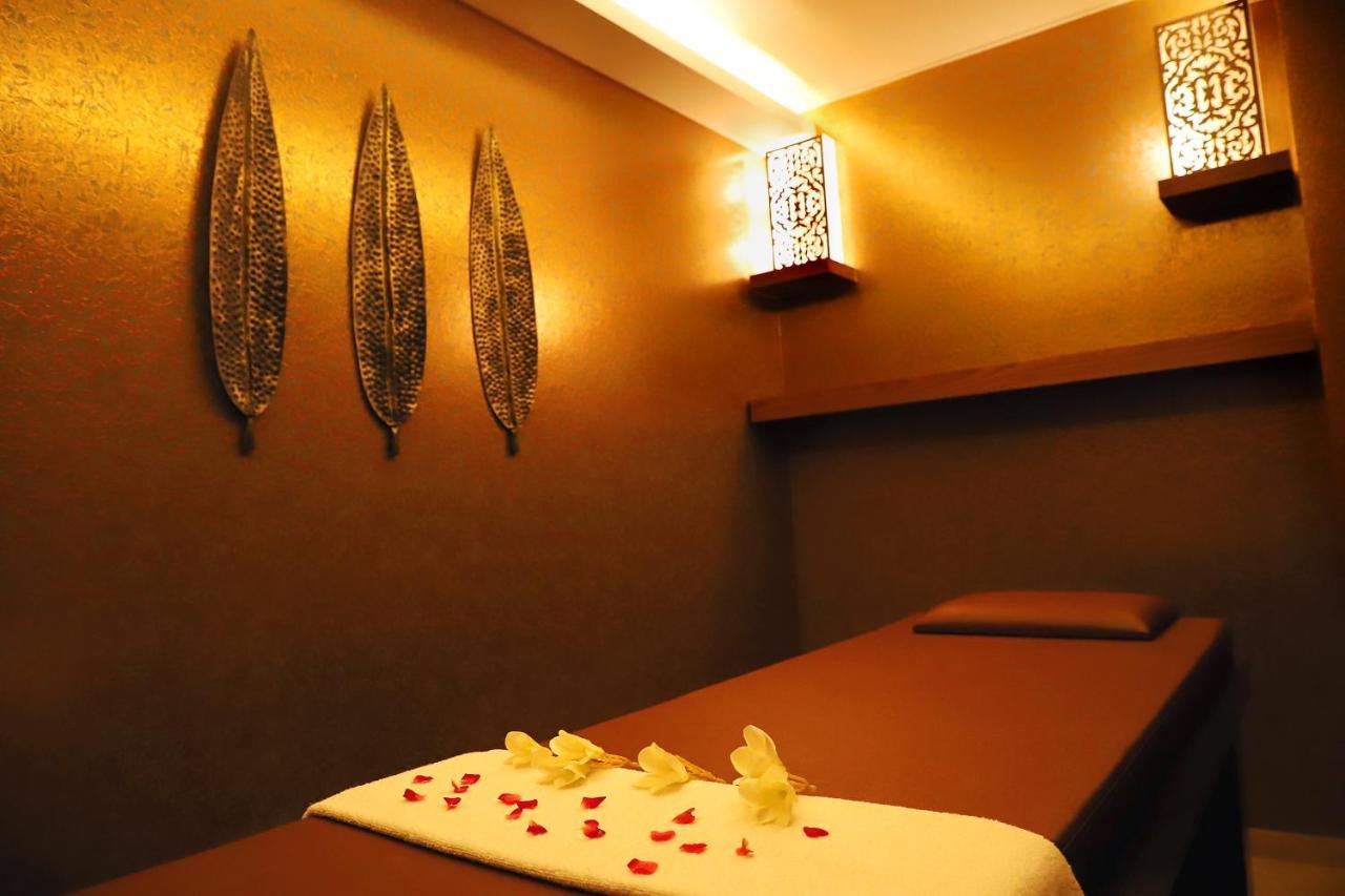 Quality Inn Patria Suites, Rajkot Luaran gambar