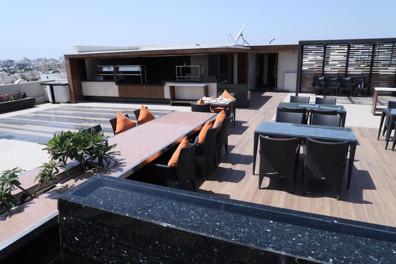Quality Inn Patria Suites, Rajkot Luaran gambar