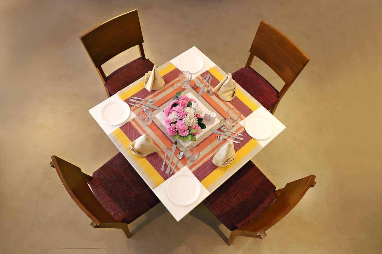 Quality Inn Patria Suites, Rajkot Luaran gambar